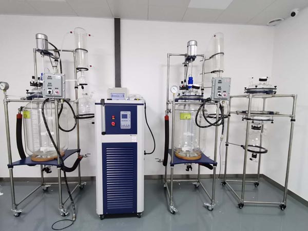 全封閉高低溫循環(huán)器使用說明書